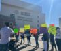 Trabajadores del IMSS Bienestar protestan en Oaxaca por derechos laborales.