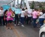 Bloqueo en la carretera Transístmica 185 por padres de familia en Tehuantepec.