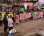 Habitantes de San Pedro Amuzgos protestan por el presunto intento de apropiación de tierras de uso común.