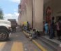 Sindicato bloquea Palacio Municipal de Huajuapan; rechaza entrega de 92 bases laborales.
