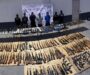 Aseguran 210 armas de fuego en Nuevo León; presuntamente eran trasladadas desde Texas hacia grupos criminales