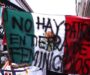 Estudiantes de la UAEM irrumpen en desfile cívico-militar en Cuernavaca para exigir justicia por feminicidios
