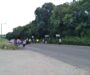 Bloquean la carretera Transístmica en Matías Romero; exigen traslado médico para lesionados.
